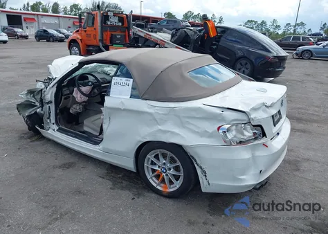 2011 BMW 128I z USA, uszkodzony, nr VIN WBAUN1C54BVH83426